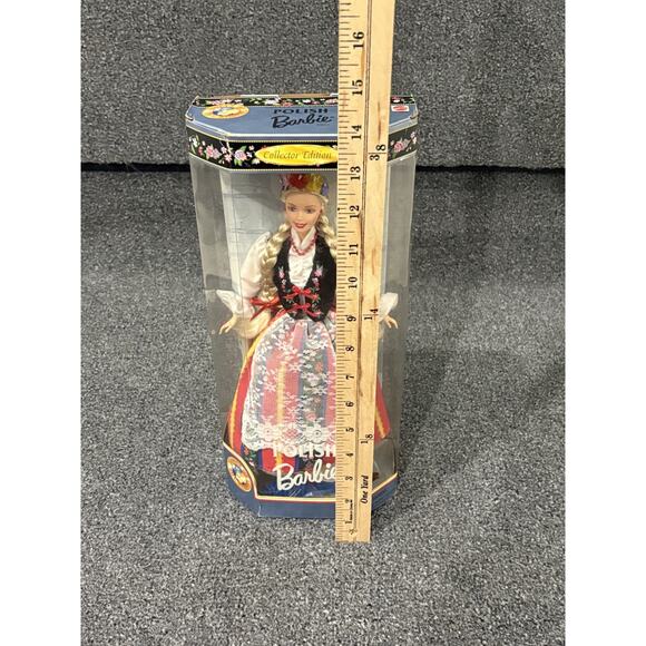 Vintage Polish Barbie Doll 1997 Mattel Collector Edition Dolls of the World NIB - Picture 9 of 11